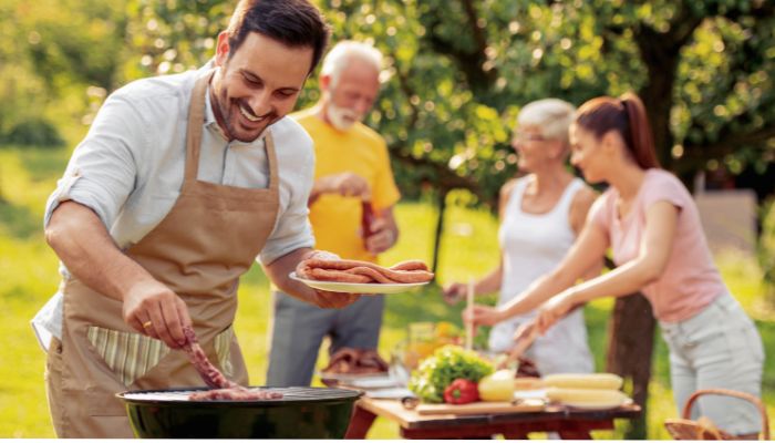 Como Organizar uma Festa Caseira de Sucesso: Dicas para Decoração e Comidinhas Deliciosas